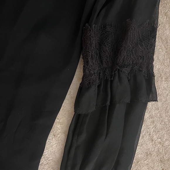 Beautiful DVF Blouse - Picture 2 of 2